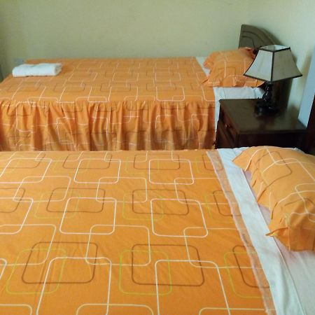Hospedaje Renzo Tarapoto Esterno foto