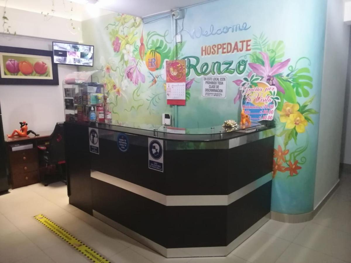 Hospedaje Renzo Tarapoto Esterno foto