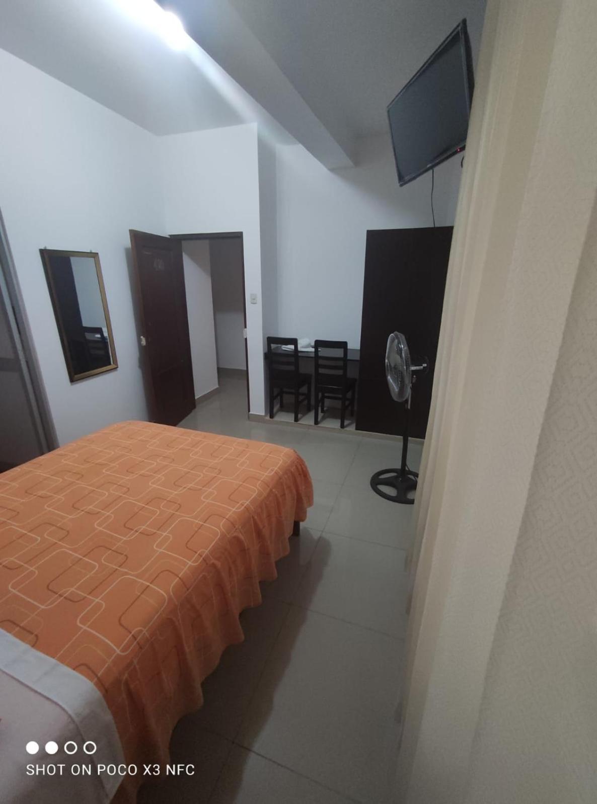 Hospedaje Renzo Tarapoto Esterno foto