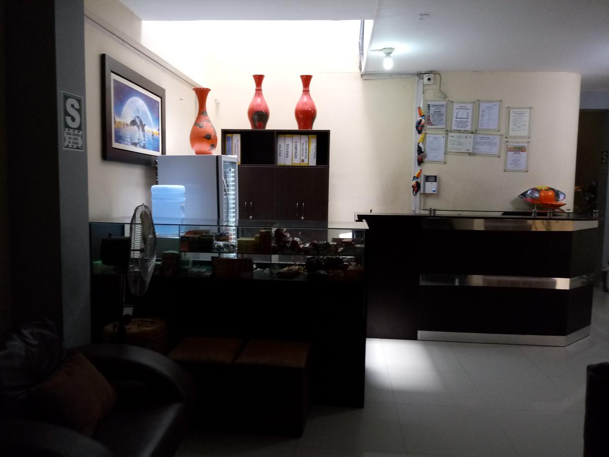 Hospedaje Renzo Tarapoto Esterno foto