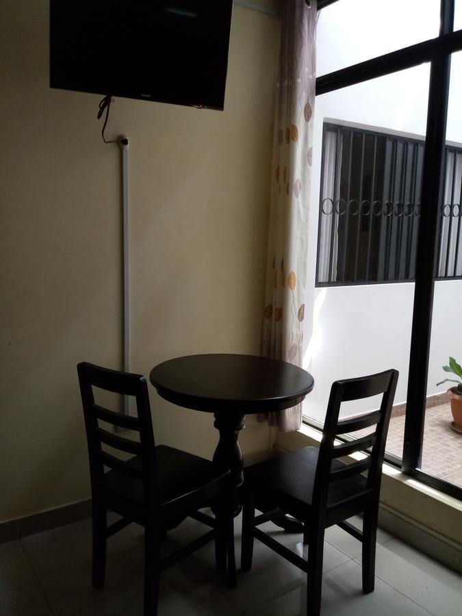 Hospedaje Renzo Tarapoto Esterno foto