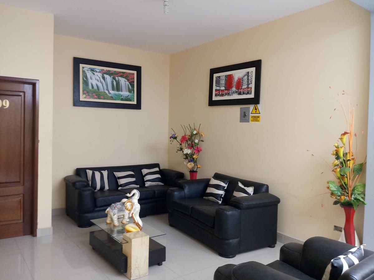 Hospedaje Renzo Tarapoto Esterno foto